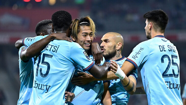 «Реймс» празднует гол Кэито Накамуры