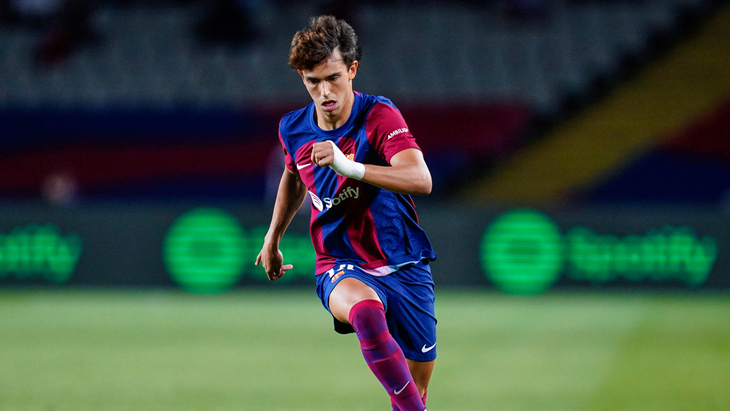 Жоау Феликс — полузащитник «Барселоны»