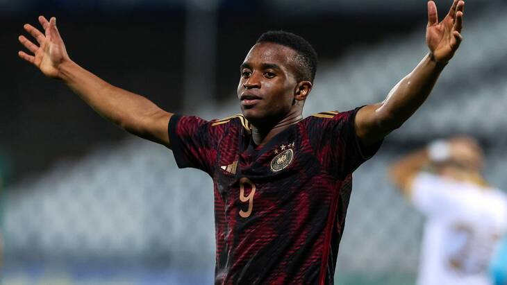 Автор хет-трика Юссуфа Мукоко