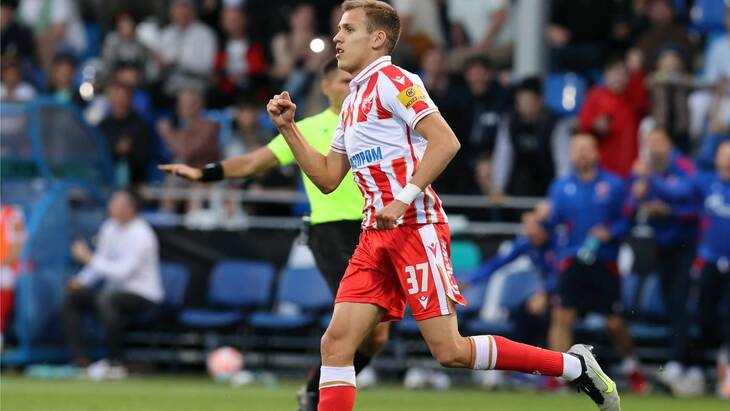 Автор первого гола Владимир Лучич