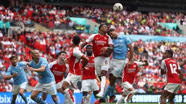 «Манчестер Сити» и «Арсенал» продолжают погоню за «Ливерпулем»