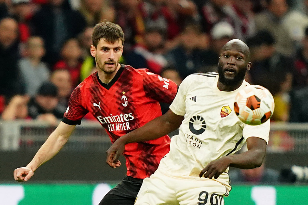 Фрагмент матча Милан — Рома