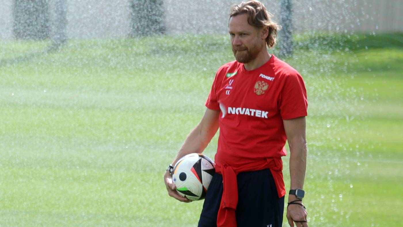 Валерий Карпин