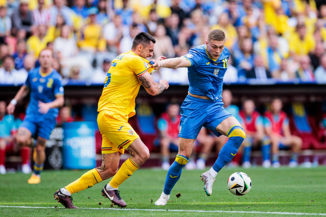 Фрагмент матча Румыния — Украина