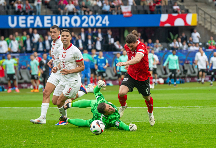 Воцех Щенсный сбивает Забитцера