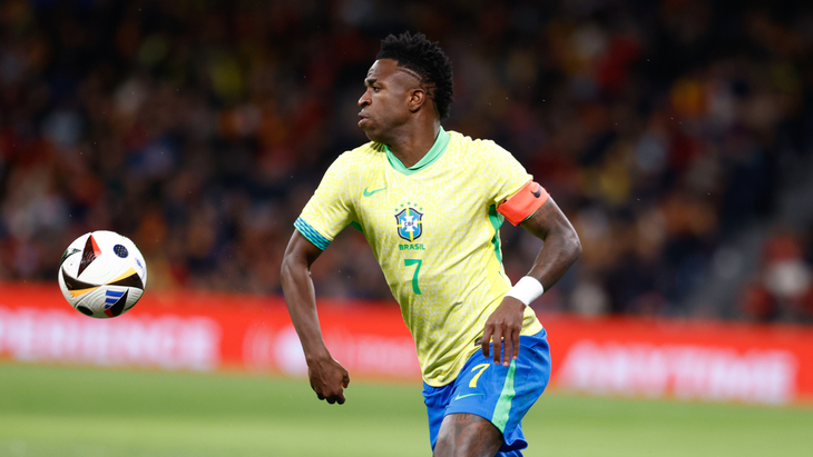 Винисиус — нападающий сборной Бразилии