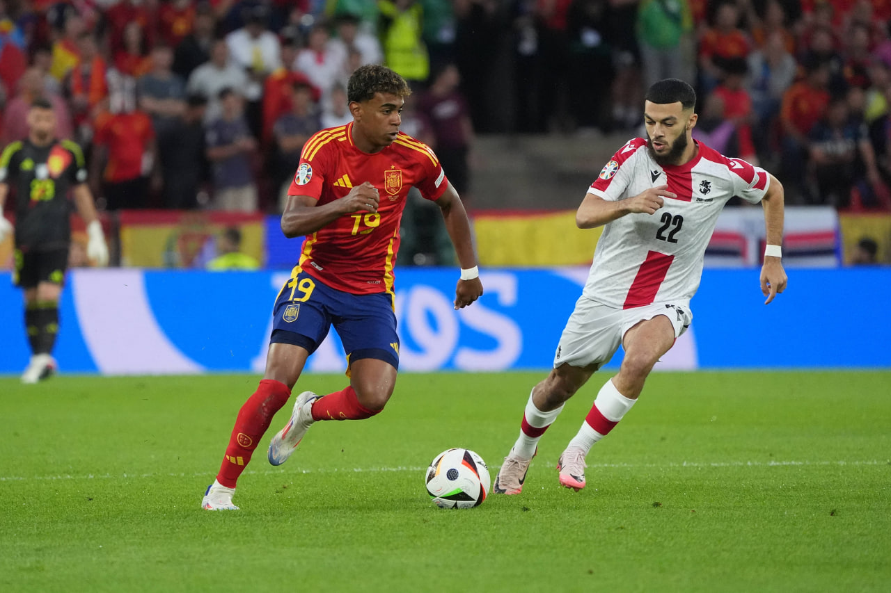 Фрагмент матча Испания — Грузия 