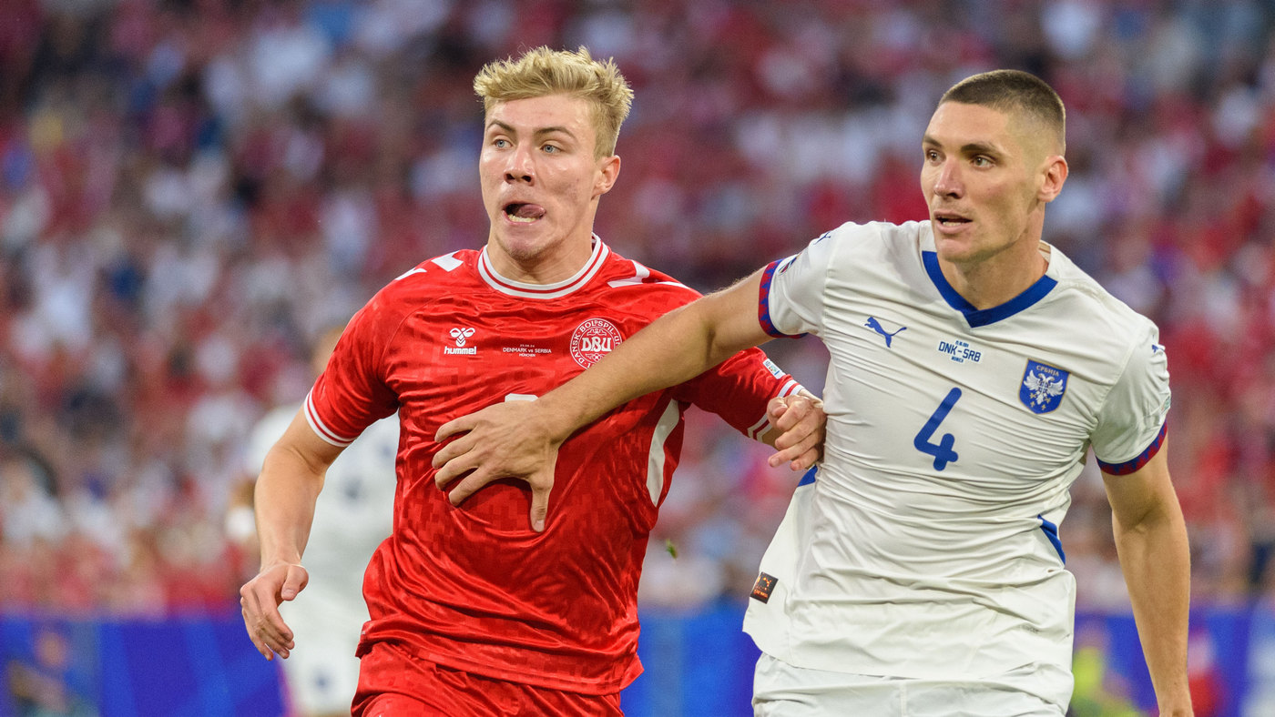 Никола Миленкович против Расмуса Хейлунна