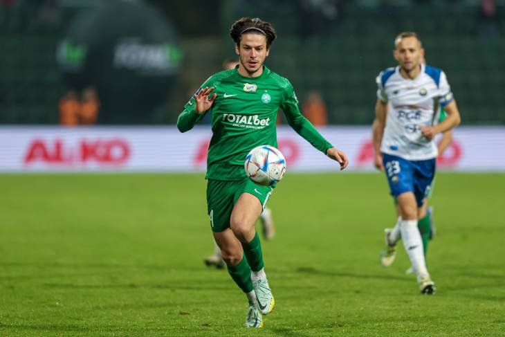 Энис Дестан