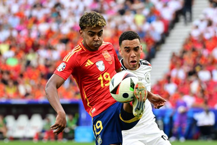 Ламин Ямаль и Джамал Мусиала 