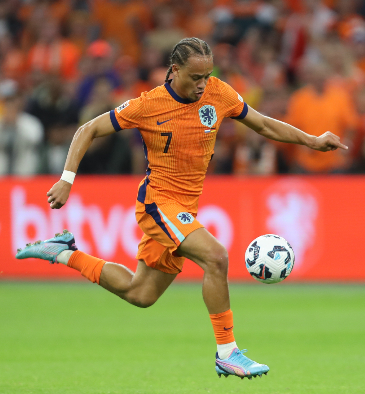 Хави Симонс