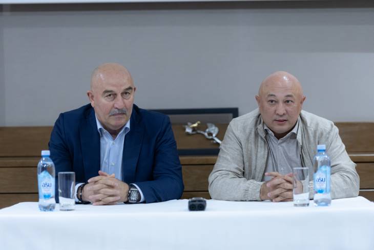 Станислав Черчесов и Адлет Барменкулов