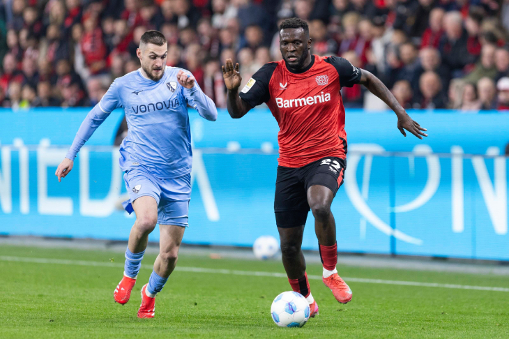 Бонифейс с мячом