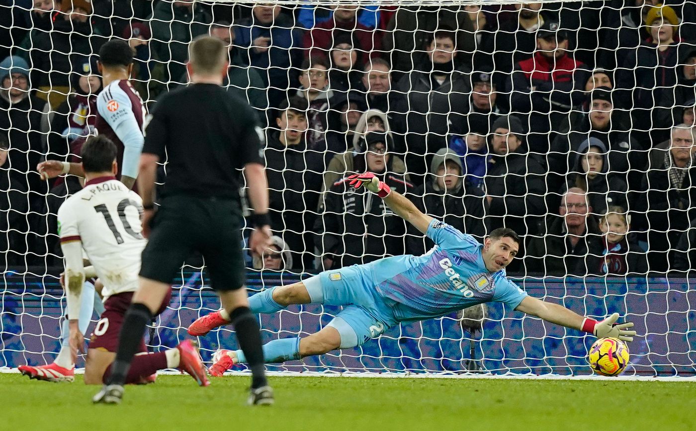 Эмилиано Мартинес