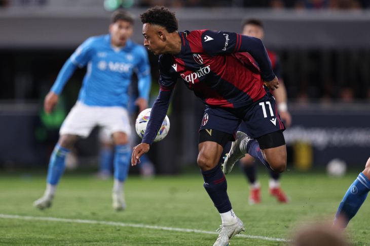 Удар Ндойе пяткой