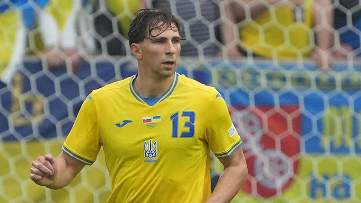 Илья Забарный — защитник «Борнмута»