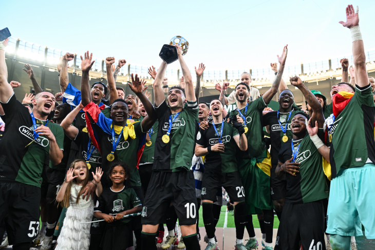 Эдуард Сперцян с трофеем