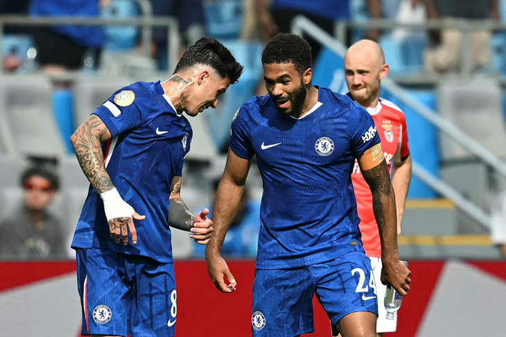 Энцо Фернандес и Рис Джеймс