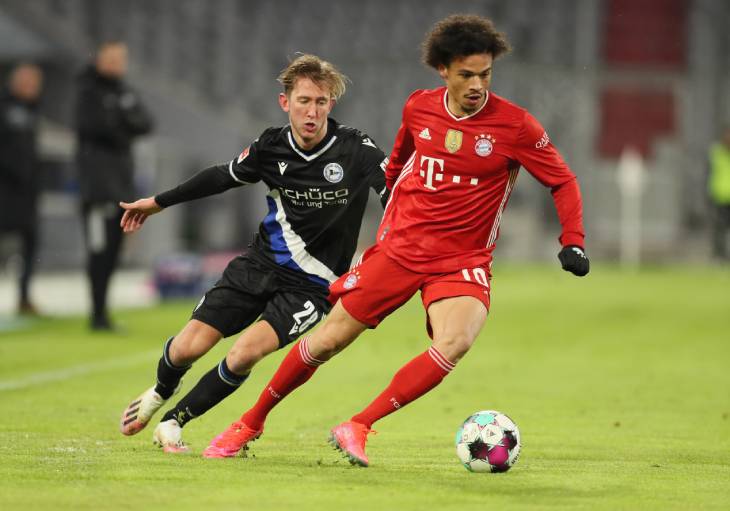 Михел Влап против Лероя Зане