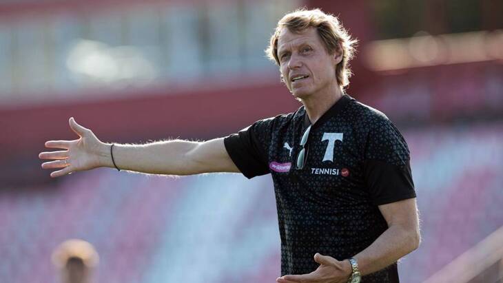 Олег Кононов