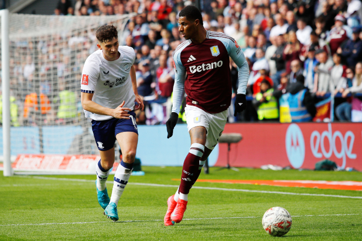 Маркус Рашфорд с мячом