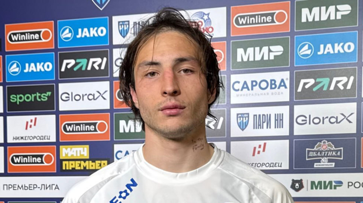 Максим Савельев — нападающий «Оренбурга»