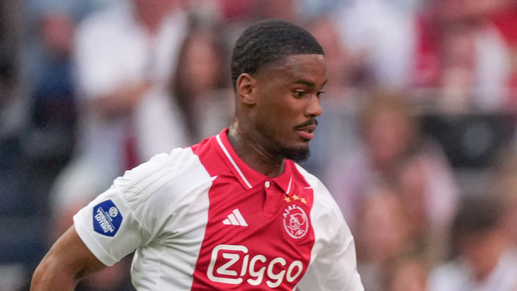 Йоррел Хато стал игроком «Челси»