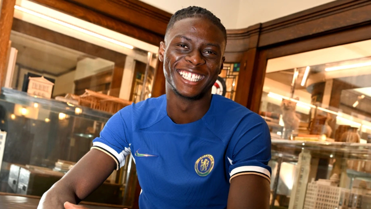 Лесли Угочукву