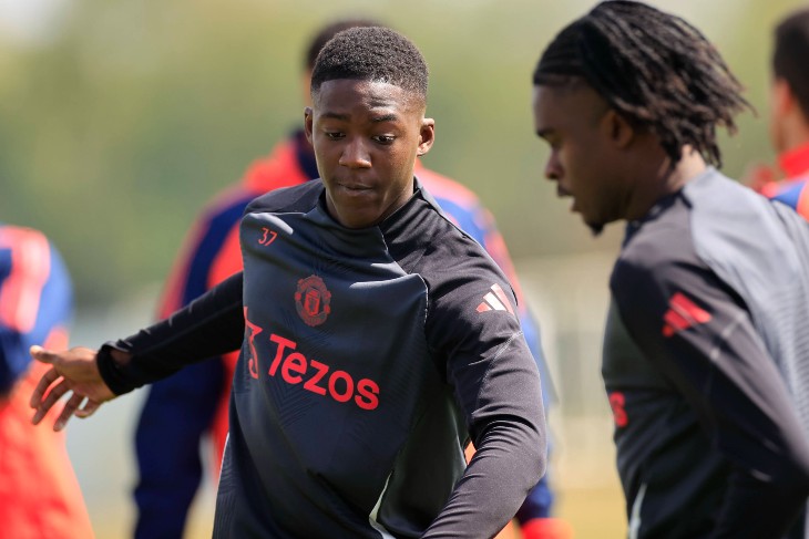 Кобби Мейну