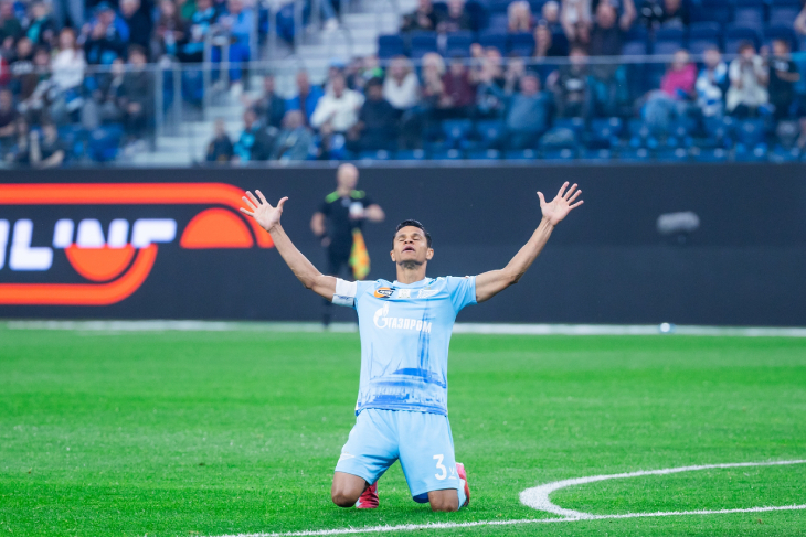 Дуглас Сантос