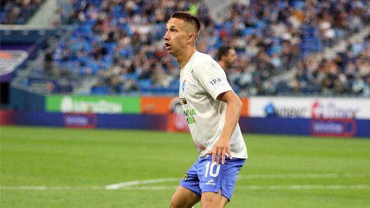 Полузащитник «Факела» Ильнур Альшин