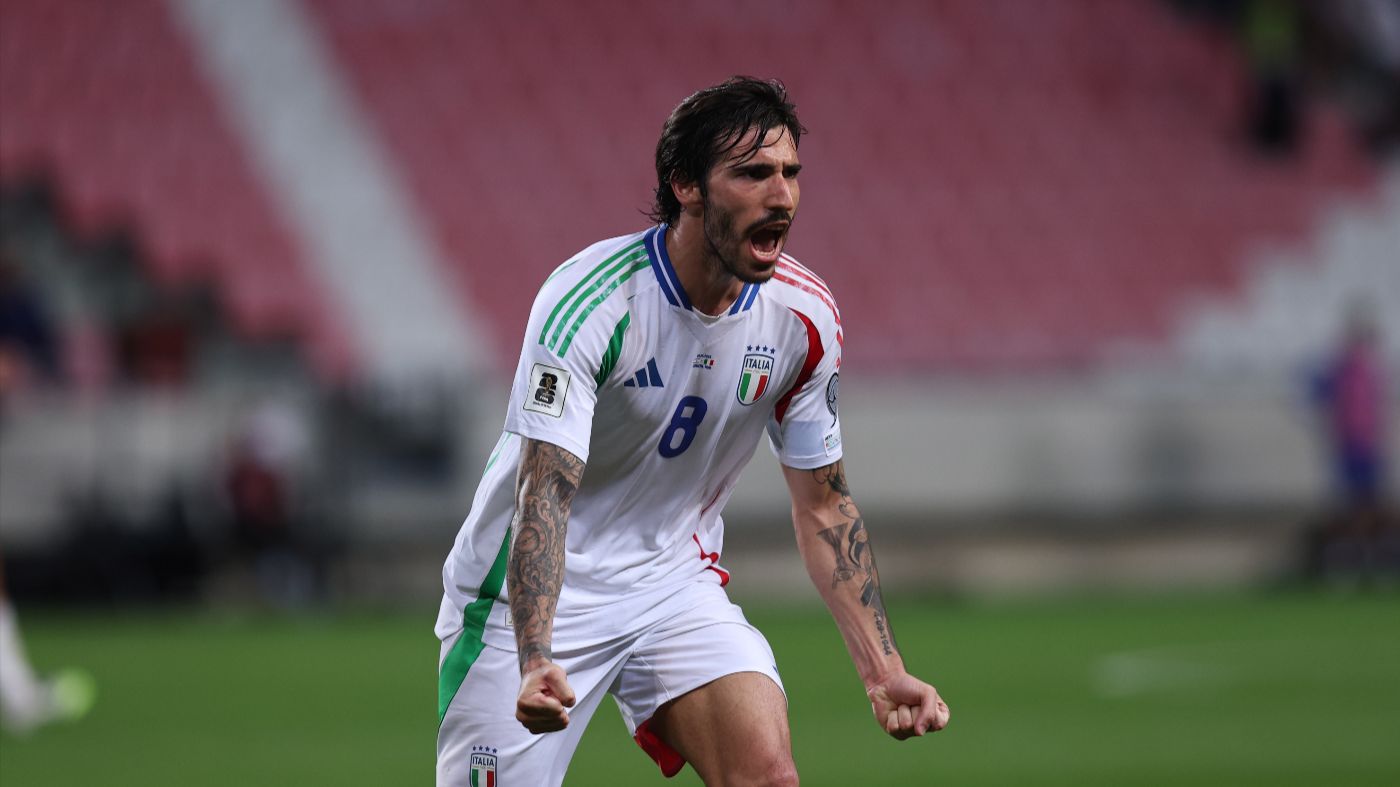 Сандро Тонали