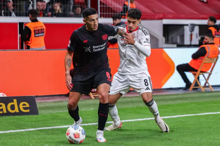 «Байер» — «Айнтрахт»