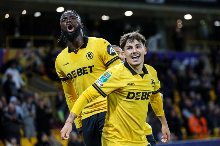 Игроки Вулверхэмптона после второго гола