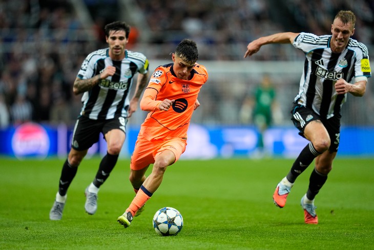 Фрагмент матча «Ньюкасл» — «Барселона»