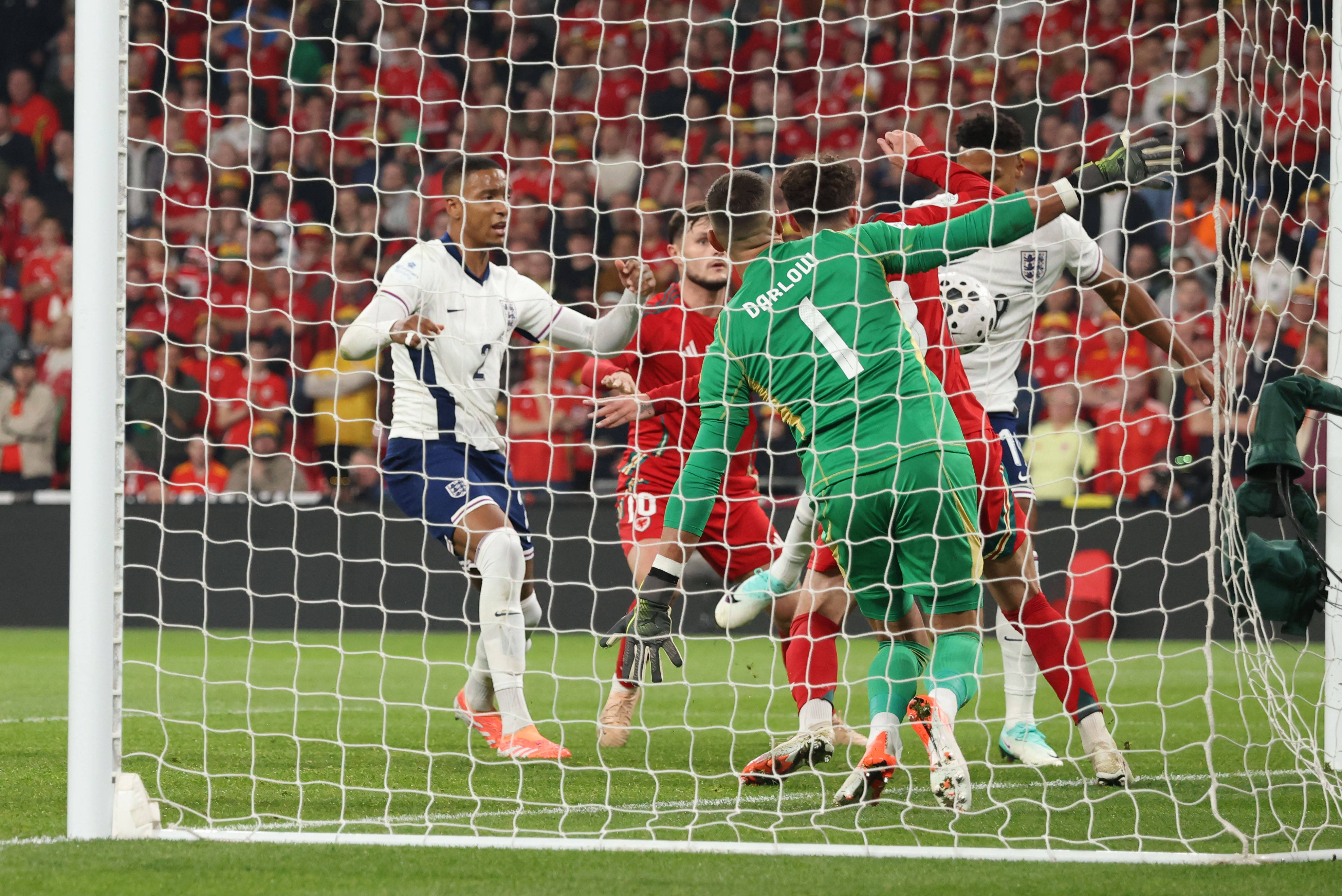 Олли Уоткинс забивает второй гол сборной Англии