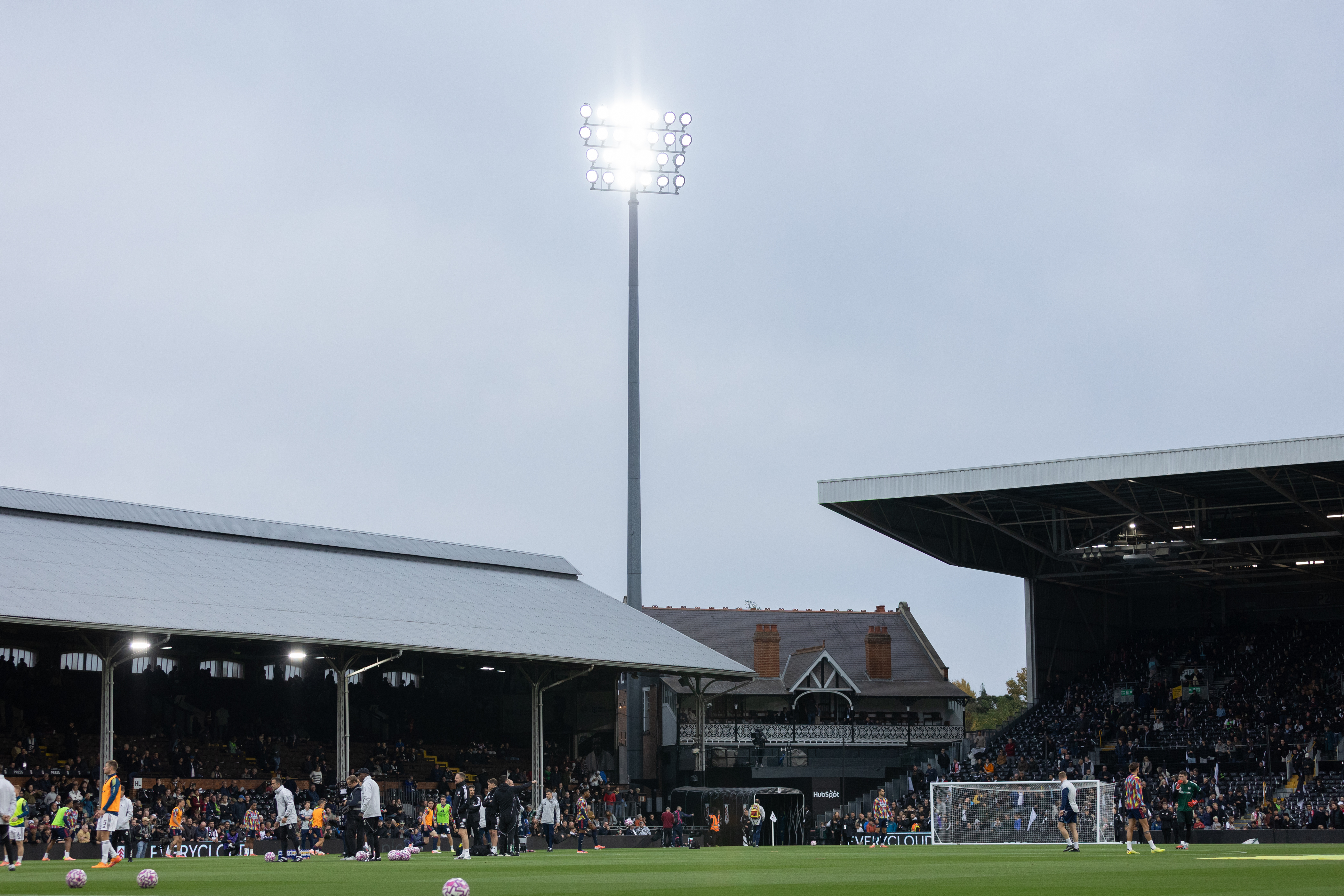 Стадион «Крэйвен Коттедж» перед матчем «Фулхэм» — «Арсенал»