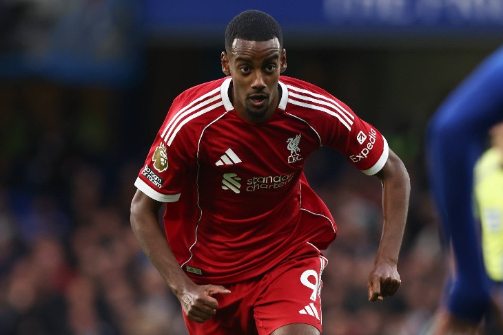 Александер Исак