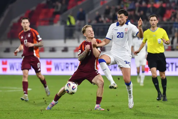 Жаркое начало матча