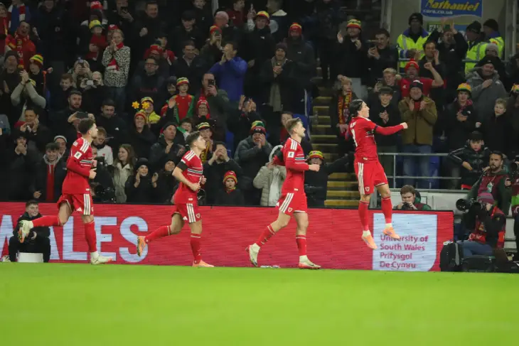 Валлийцы вышли в стыковые матчи