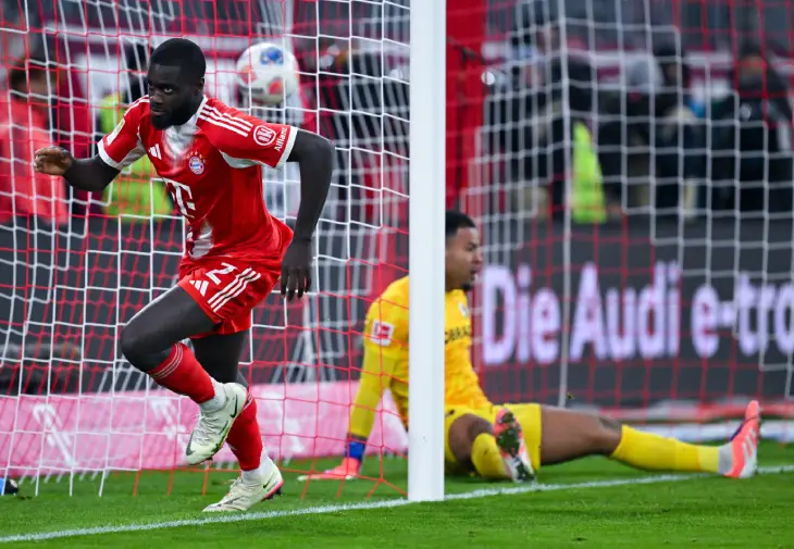 Упамекано забил после мягкой передачи Олисе