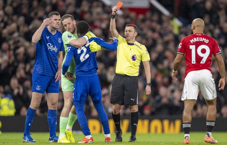 Удаление Идриссы Гейе