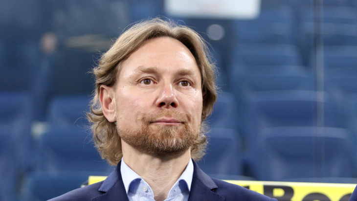 Валерий Карпин