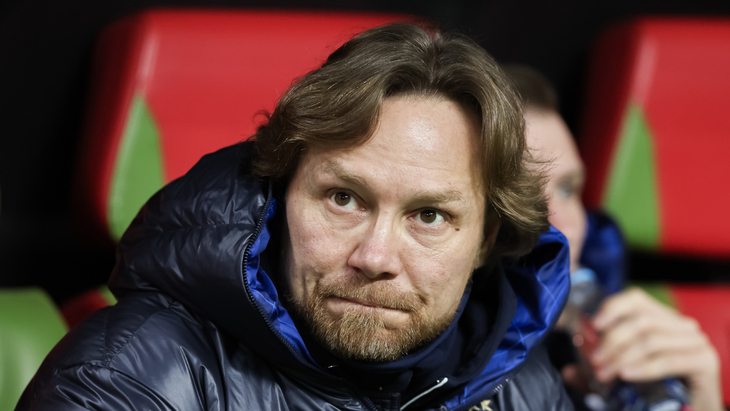 Валерий Карпин