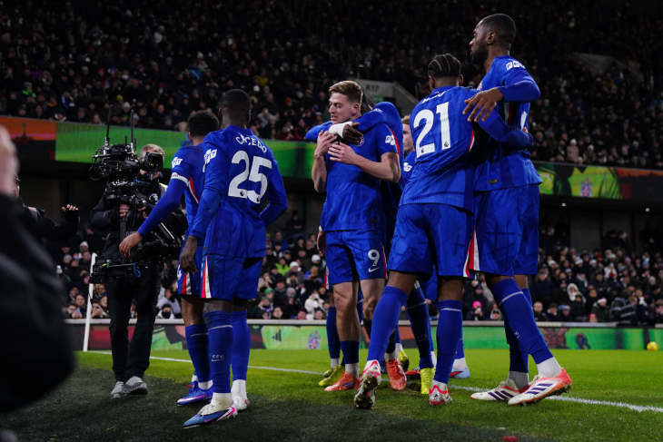 Игроки «Челси» празднуют гол