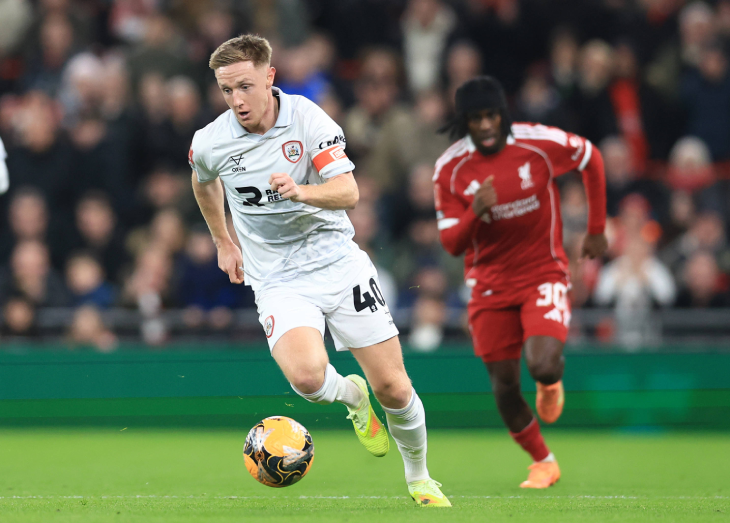 Дэвис Кейллор-Данн рвётся в атаку «Барнсли»