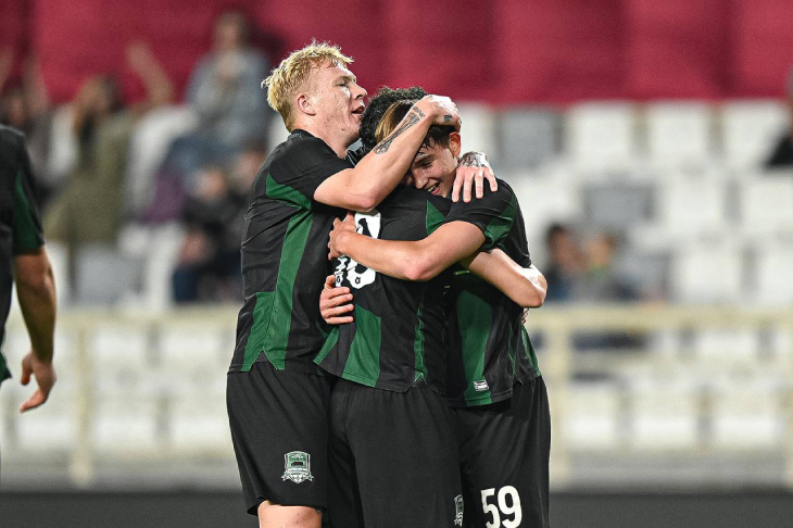 Игроки «Краснодара» празднуют гол