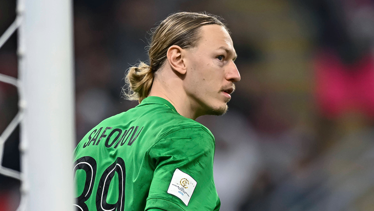 Матвей Сафонов — голкипер ПСЖ