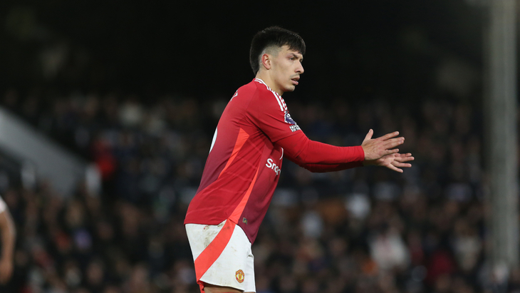 Лисандро Мартинес