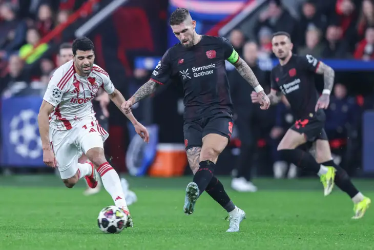 «Байер» — «Олимпиакос»